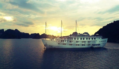 Du Thuyền Indochina Sails