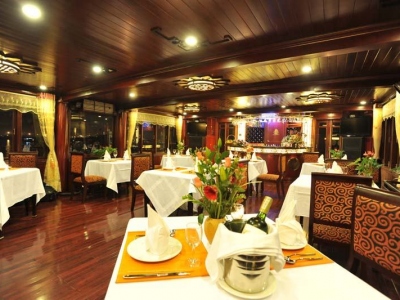 du-thuyen-calypso-restaurant4