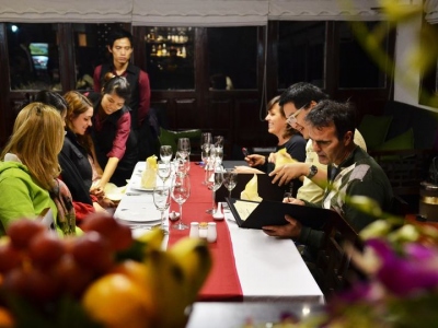 du-thuyen-gardenbay-premium-Restaurant-(1)