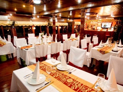 du-thuyen-majestic-restaurant1