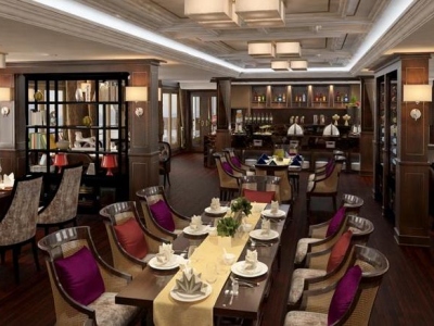 du-thuyen-paradise-elegance-restaurant1