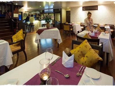 du-thuyen-violet-restaurant3