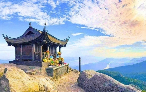 Tour Yên Tử 1 Ngày Từ Hà Nội | Hành Hương Đất Phật Trúc Lâm Linh Thiêng