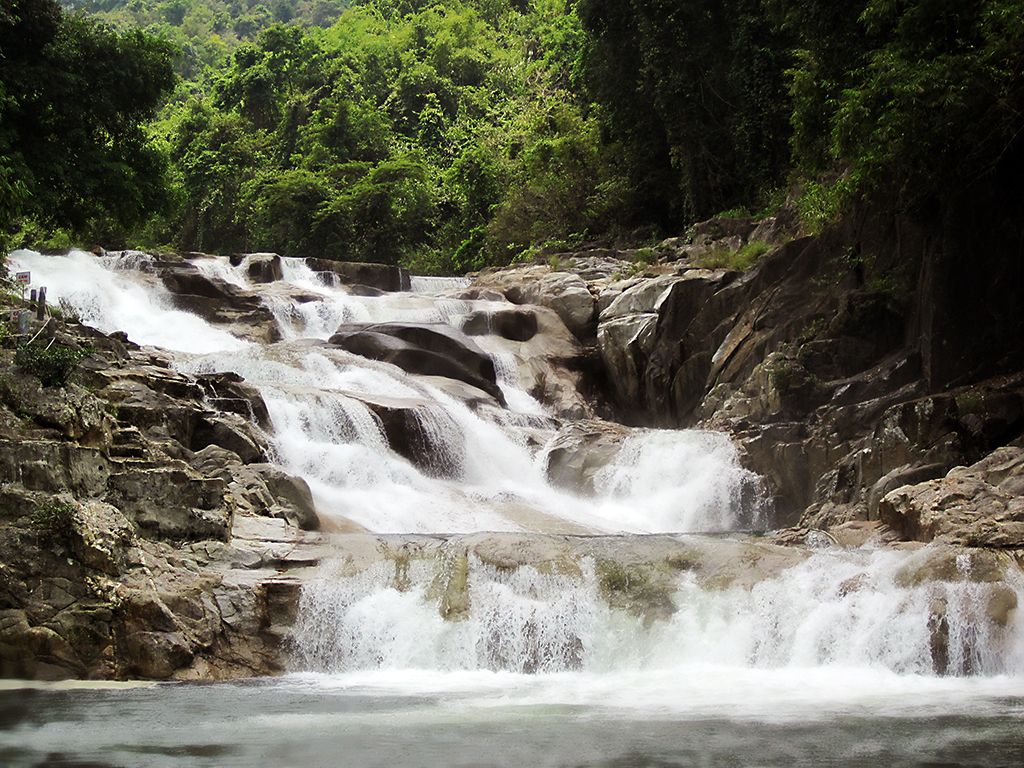 TOP 10 điểm du lịch Nha Trang đẹp và hấp dẫn không thể chối từ11