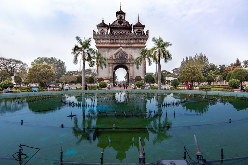 Khải Hoàn Môn Patuxay - Du lịch Lào 5 ngày