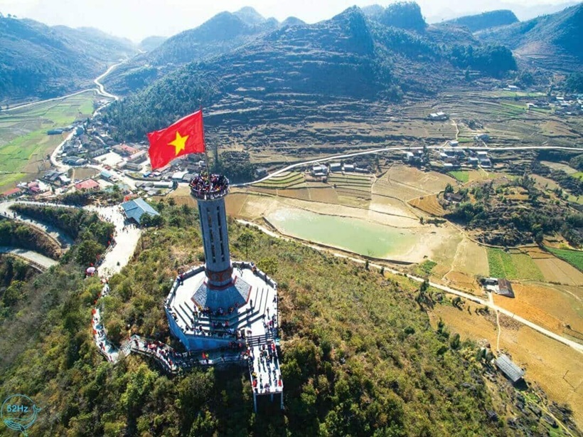 Cột cờ Lũng Pô - Lào Cai