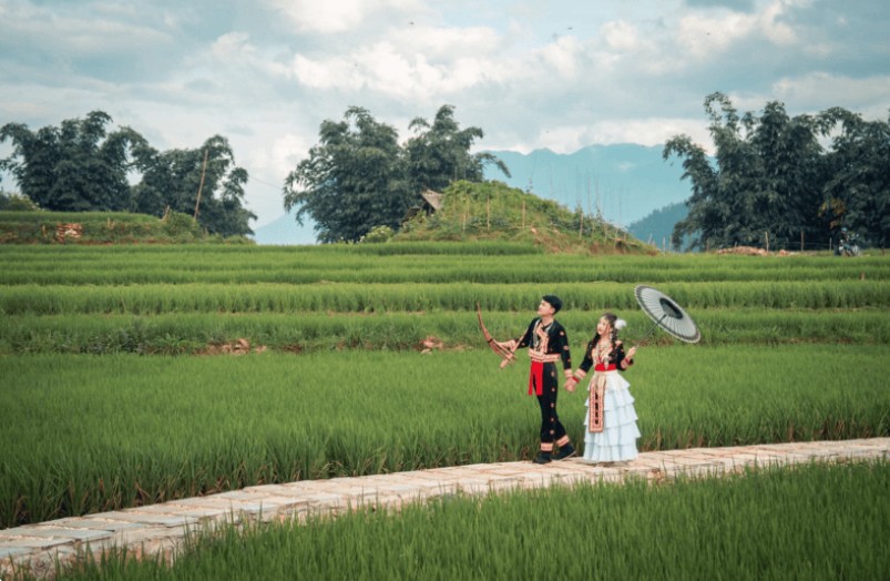 Bản C&aacute;t C&aacute;t - Du lịch Sapa 2 ng&agrave;y C&aacute;t C&aacute;t - Lao Chải - Tả Van