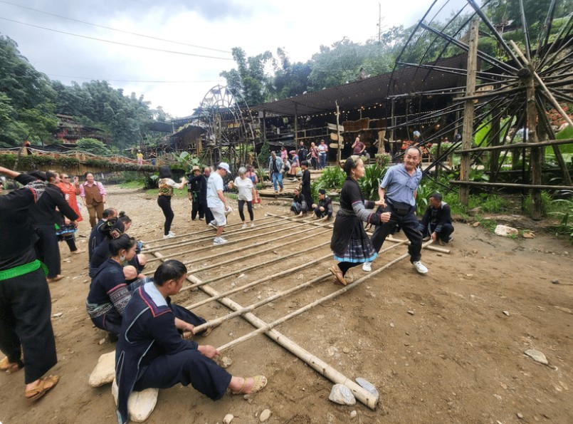 Bản C&aacute;t C&aacute;t - Du lịch Sapa 2 ng&agrave;y C&aacute;t C&aacute;t - Lao Chải - Tả Van